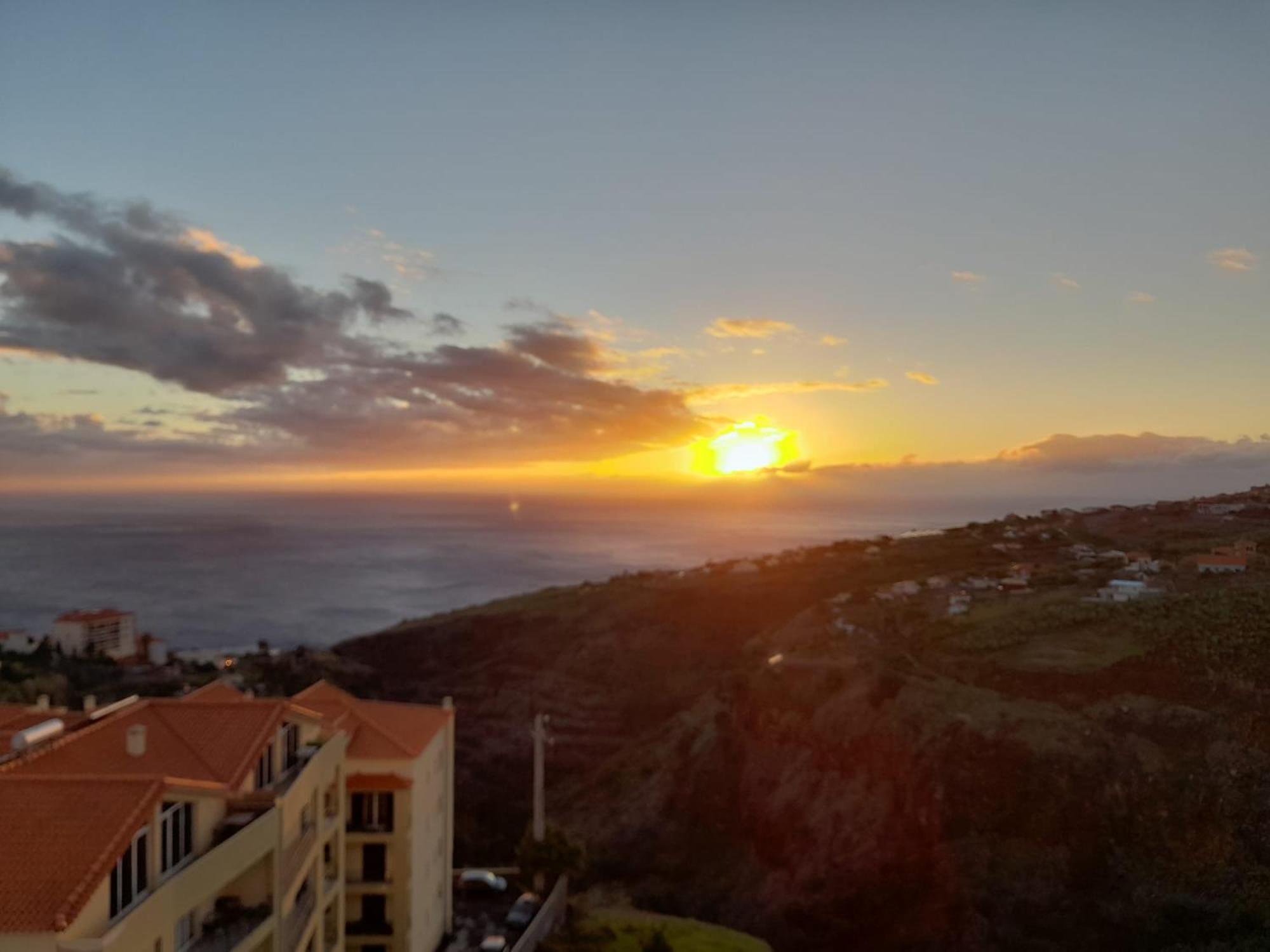 칼례타 Sunset Star With Sea View 아파트 외부 사진